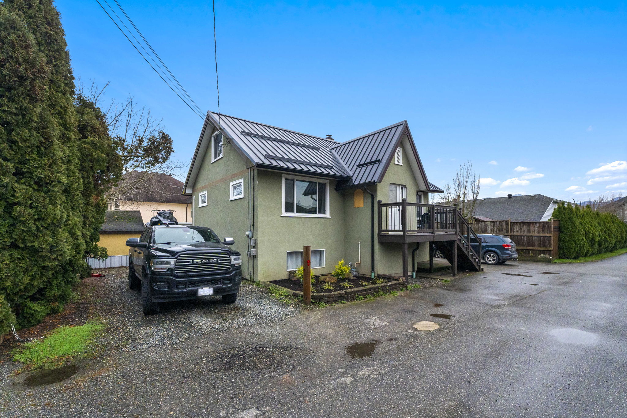 46307 Riverside Drive, Chilliwack — exterior
